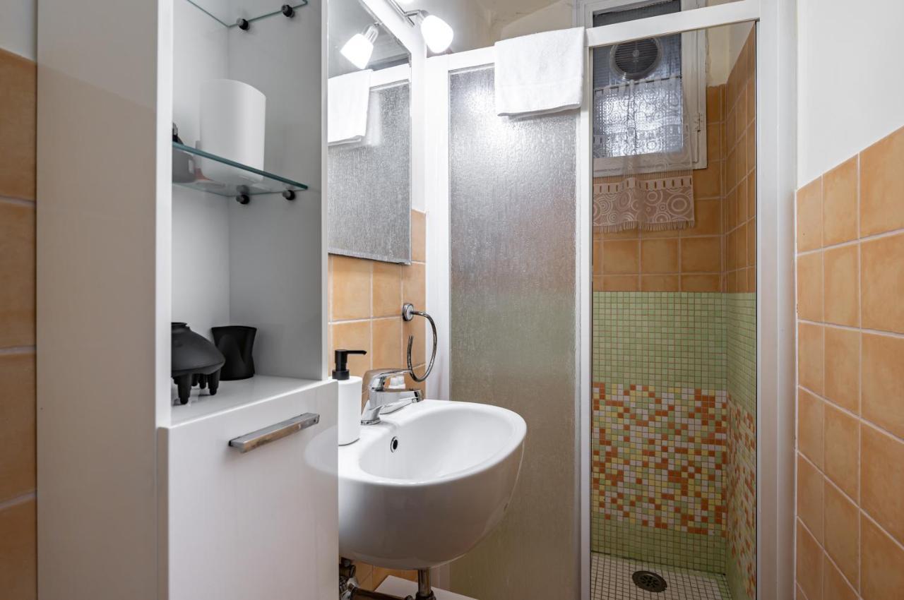 University And San Marco Cozy Apartment Флоренция Экстерьер фото